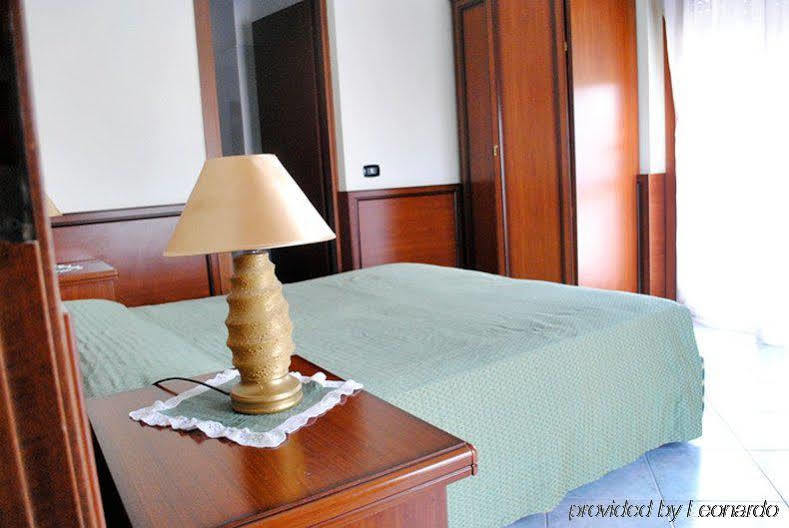 Hotel Octavia Рим Экстерьер фото