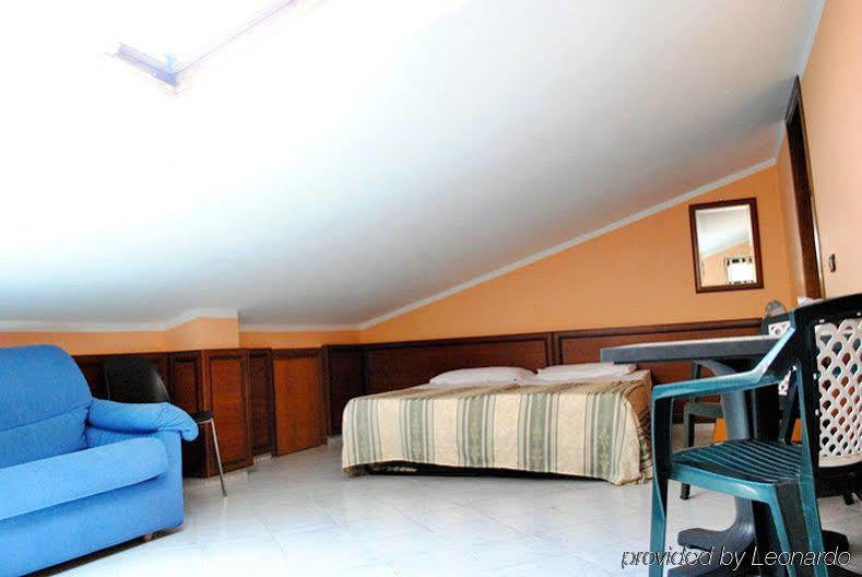 Hotel Octavia Рим Экстерьер фото