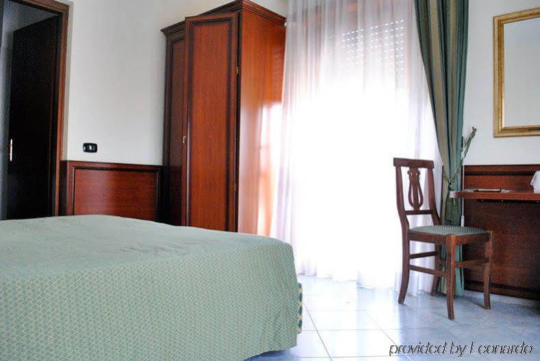 Hotel Octavia Рим Экстерьер фото