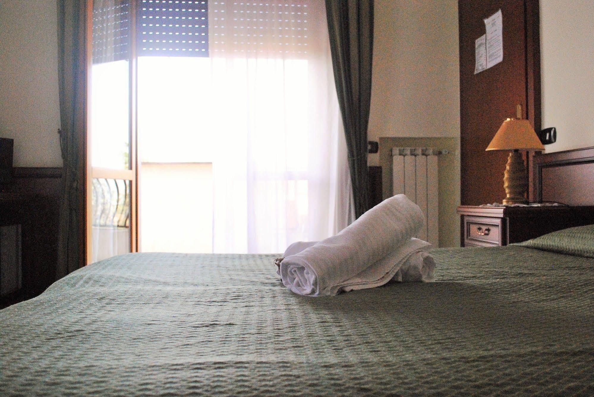 Hotel Octavia Рим Экстерьер фото